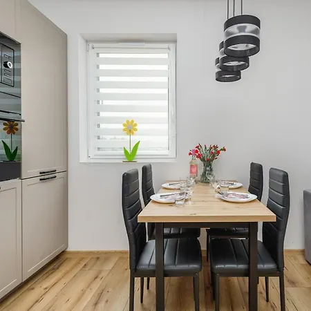 Pet Friendly Gorna 31 By Renters Διαμέρισμα